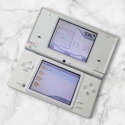 Nintendo DSi White Console Bundle