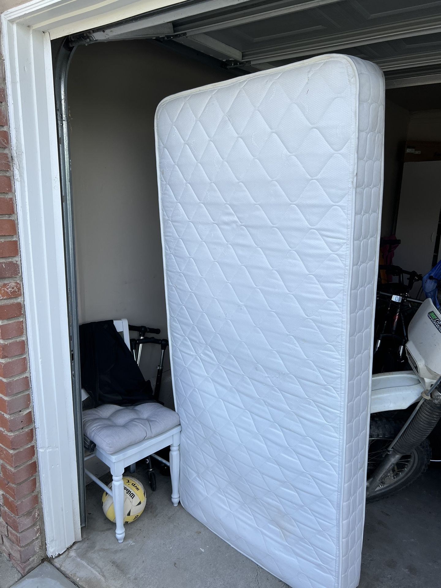 Twin XL mattress for Sale in San Luis Obispo, CA OfferUp