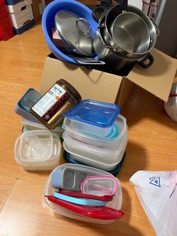 Kitchen Clearout: Pots, Pans, Food Storage Containers & Utensils Bundle