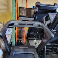 FULLERTON - 2025 Model Nordictrack Commercial 1750  Treadmill - 1300$