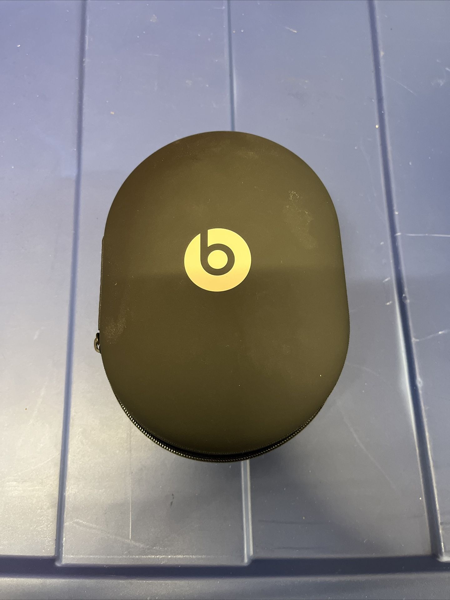 Black Hard Case Carrying Bag For BEATS STUDIO 3 Headphones with Hook. Case Only.