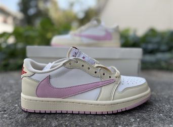 Women’s Travis Scott
