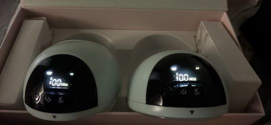 Zomee wearable breast pumps