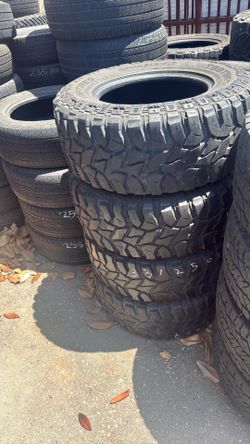 33x12.50 R17 Mud tires 🛞 for 300
