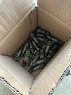 Wheel Studs Mercedes Benz GLK 350