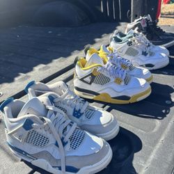 Retro Jordan 4’s Retro 2’s 