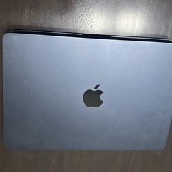 MacBook Air- Like New