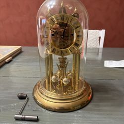 Vintage Elgin E49 400-Day Keywound Brass Mantel Clock With Key And Original Box.