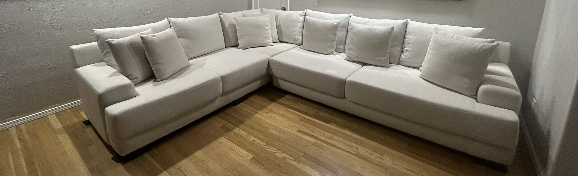 Sectional/Couch