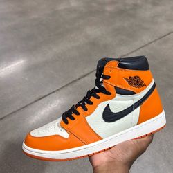 Pre loved Air Jordan 1 shatteredback board  sz12