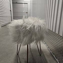 White Fluffy Vanity Stool