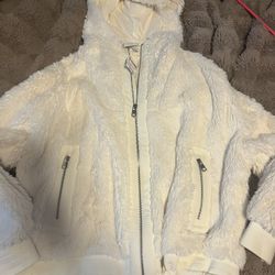 Woman’s Varley Jacket. Size Small Brand New 