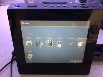 Insignia 8in digital photo frame with Apple iPod dock