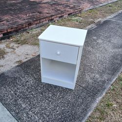 Stand Night With One Drawer