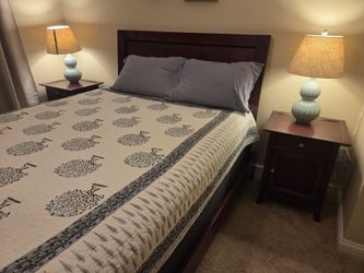 Queen Bed Set