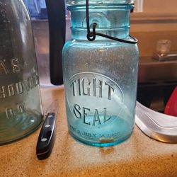 1908 Patterned Tight Seal Mason Jar