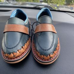 New Avila Children’s Leather Slip One