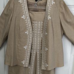 Kasper Beige 2-Piece Blazer 12 & Skirt 6 Suit Set - White Front Embroidered.