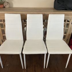 6 white table chairs