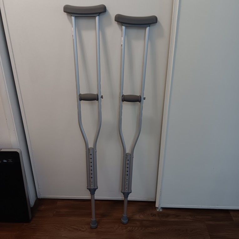 Aluminum Crutches.