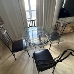 Table With 4 Chairs 
