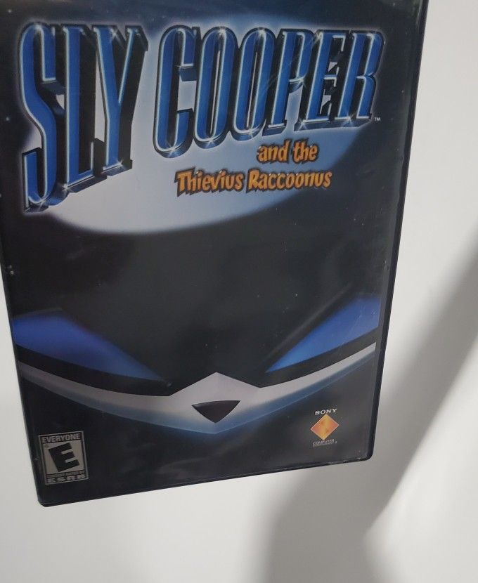 sky cooper and the thievius racoonus
Playststion 2