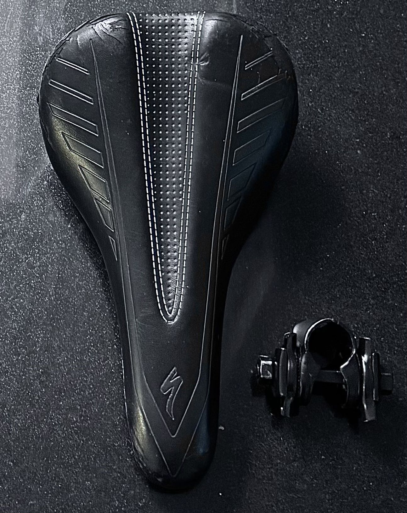 🚴Specialized Hotrock Bike Seat / Saddle, Rails/Post Bracket, Air Flow Design