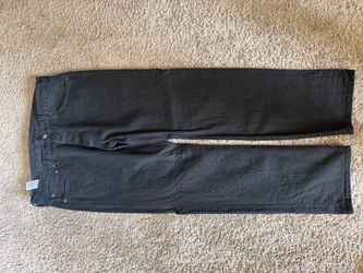 Black Levi’s 501s
