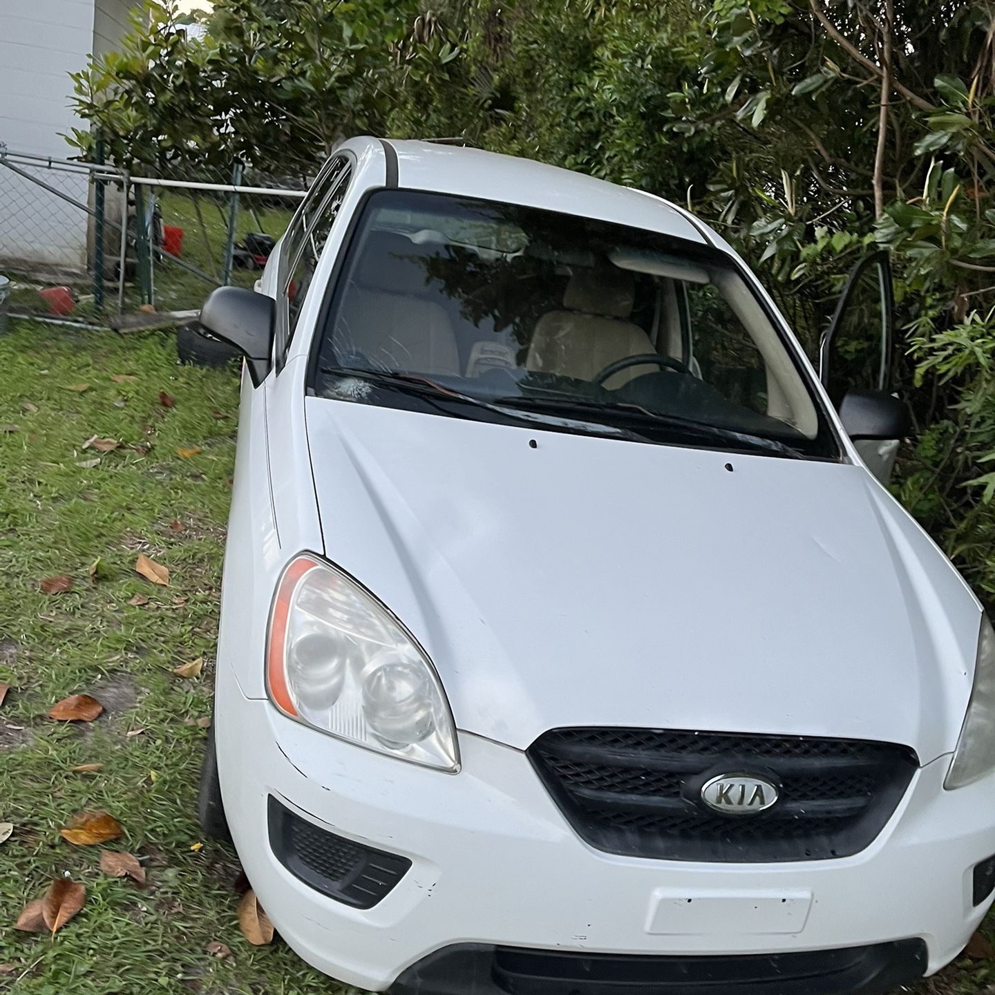 2008 KIA Rondo