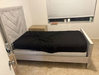 Selling Dressers And Bed Frame