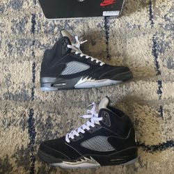 Jordan 5 Metallic Black Size 9