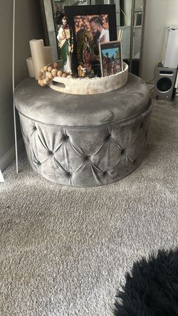 Large Round Tufted Ottoman