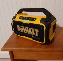 Dewalt Bluetooth Speaker Dcr010