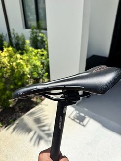 Selle Italia SL Bike Saddle with Zoom Seatpost