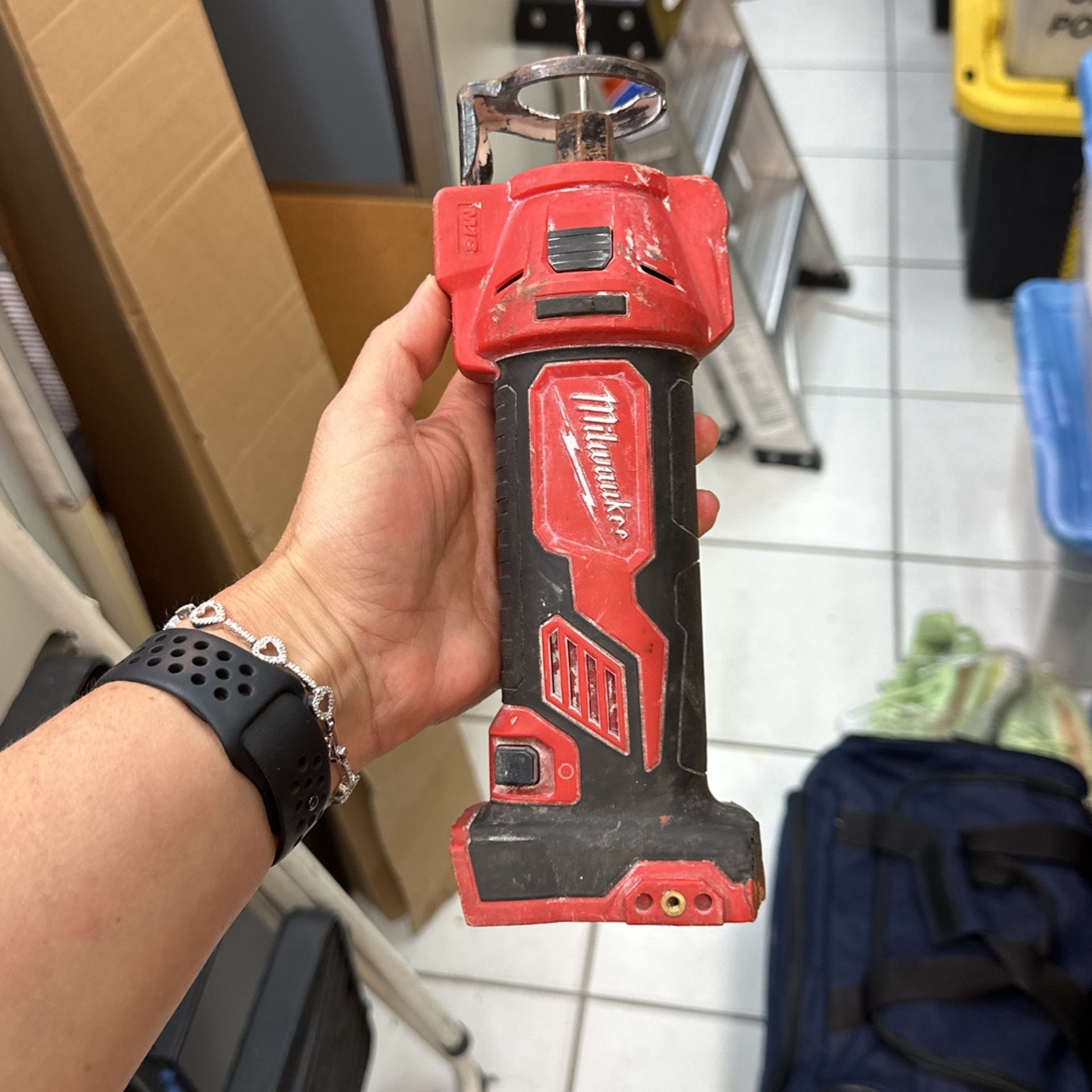 Milwaukee 2627-20 M18 Rotozip Drywall Cut Out Tool CORDLESS Bare tool