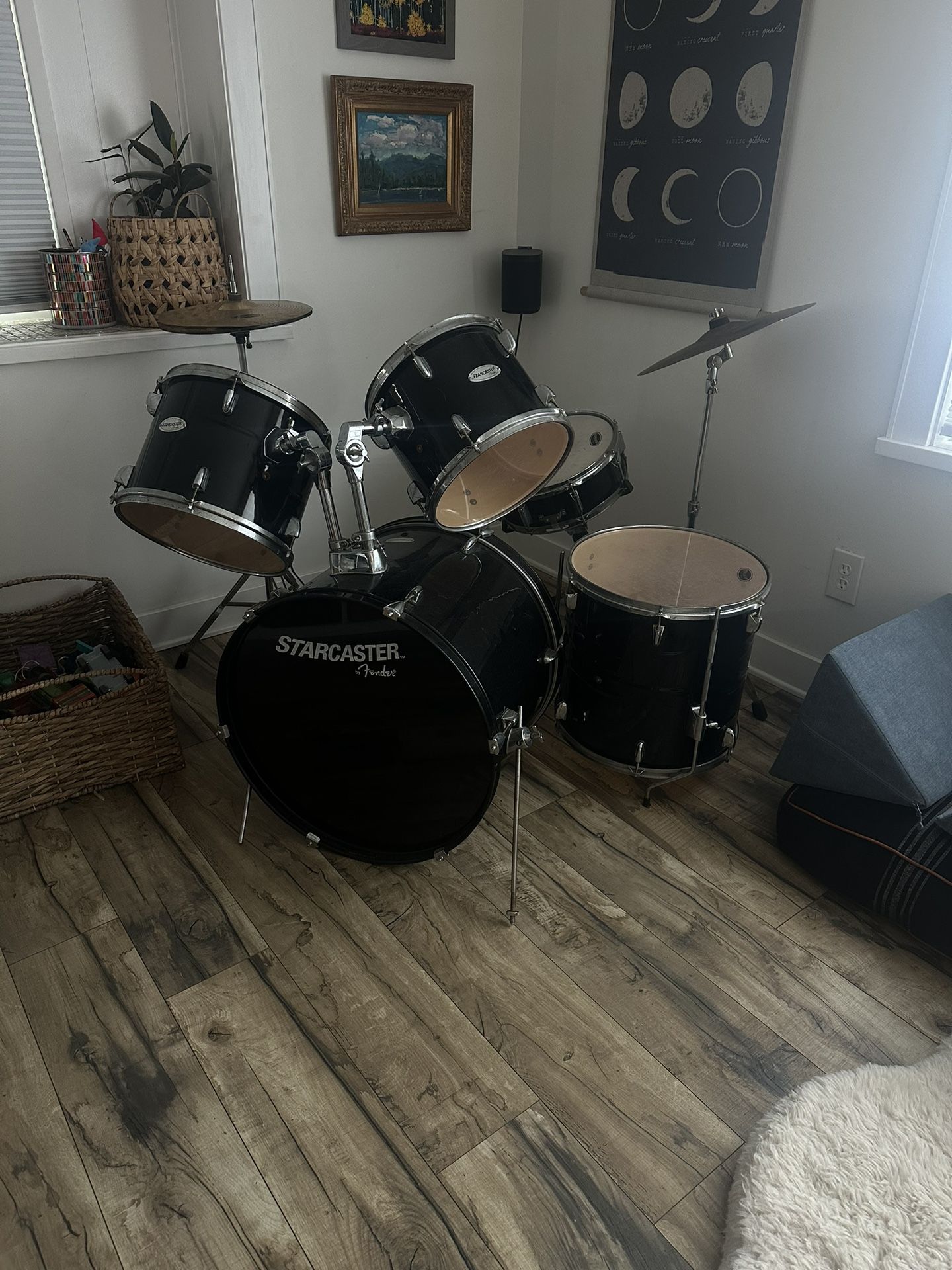 Starcaster Fender Drum Set