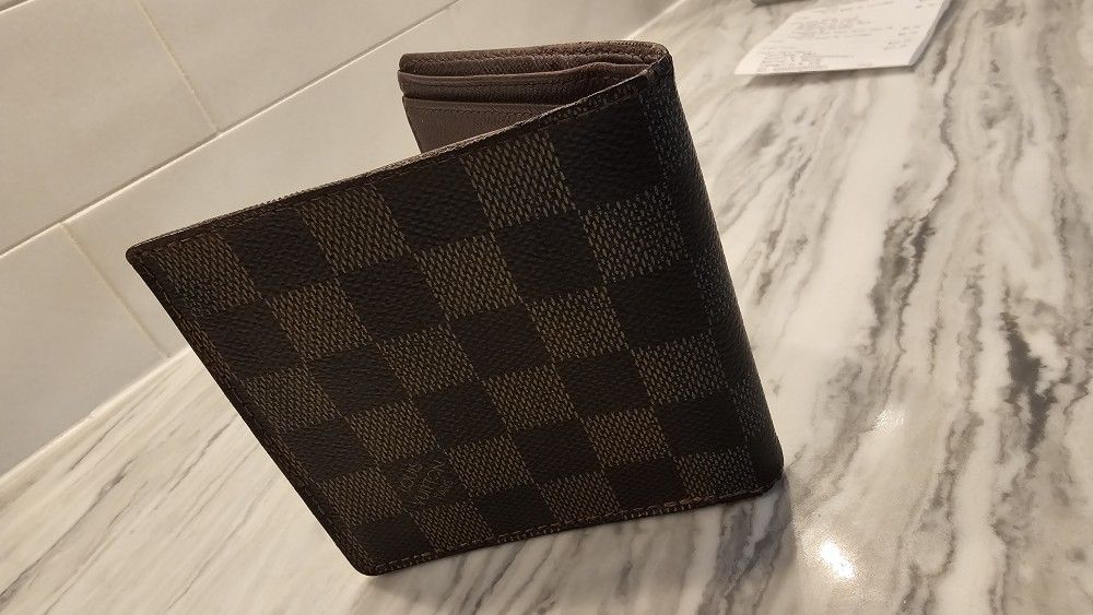 Louis Vuitton Damier Ebene Bi-Fold Wallet *Guaranteed Authentic*