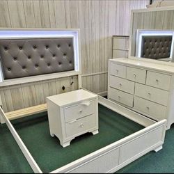 5PC QUEEN BRAND NEW IN THE BOX 