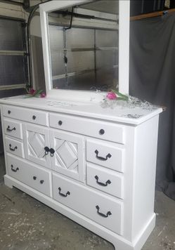 Beautiful Vintage Farmhouse Dresser With Beautiful Mirror Solid Wood Excellent Condition
