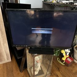 Vizio 35 Inch TV 
