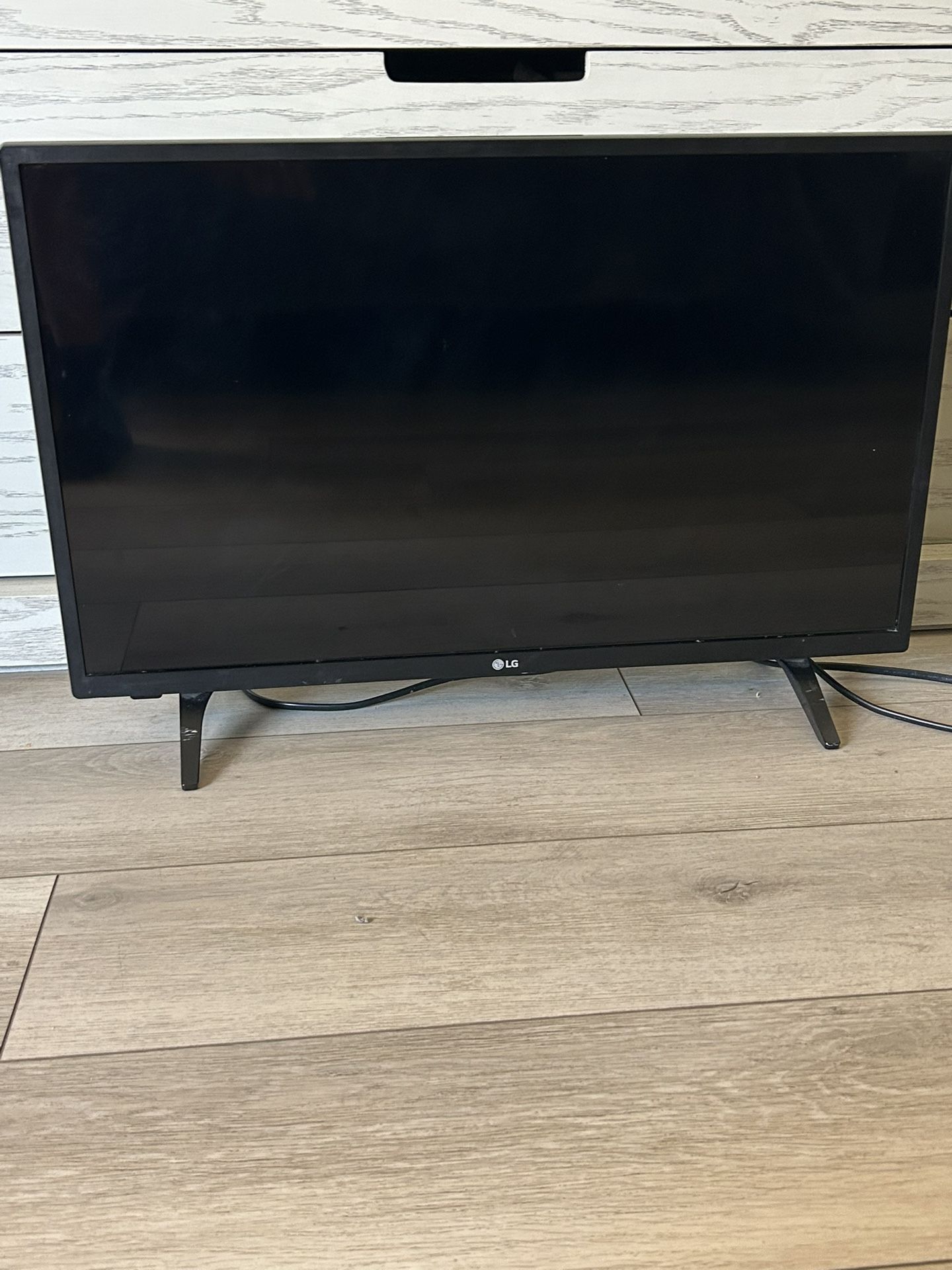 LG 27 Inch TV