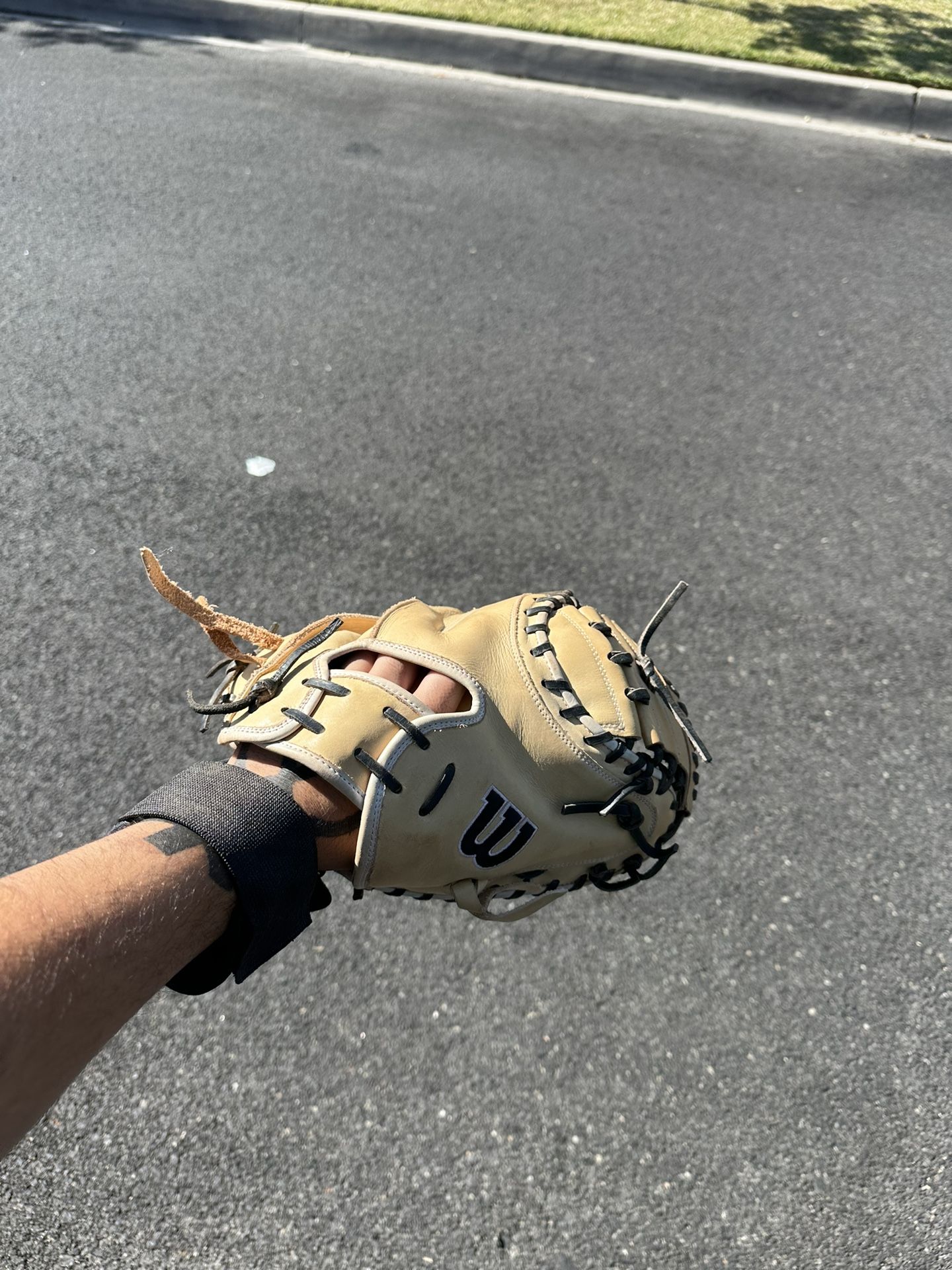 Wilson A2000 Catchers Glove 