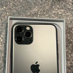 iPhone 11 PRO 256GB AT&T and Cricket 100% Battery Health 