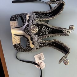 Masquerade Venetian masks and other accessories