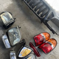 Toyota Tacoma 2002 Grill and Lights