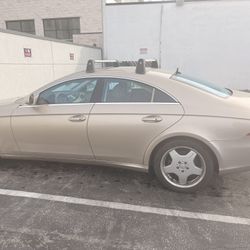 Mercedes Benz CLS(contact info removed)