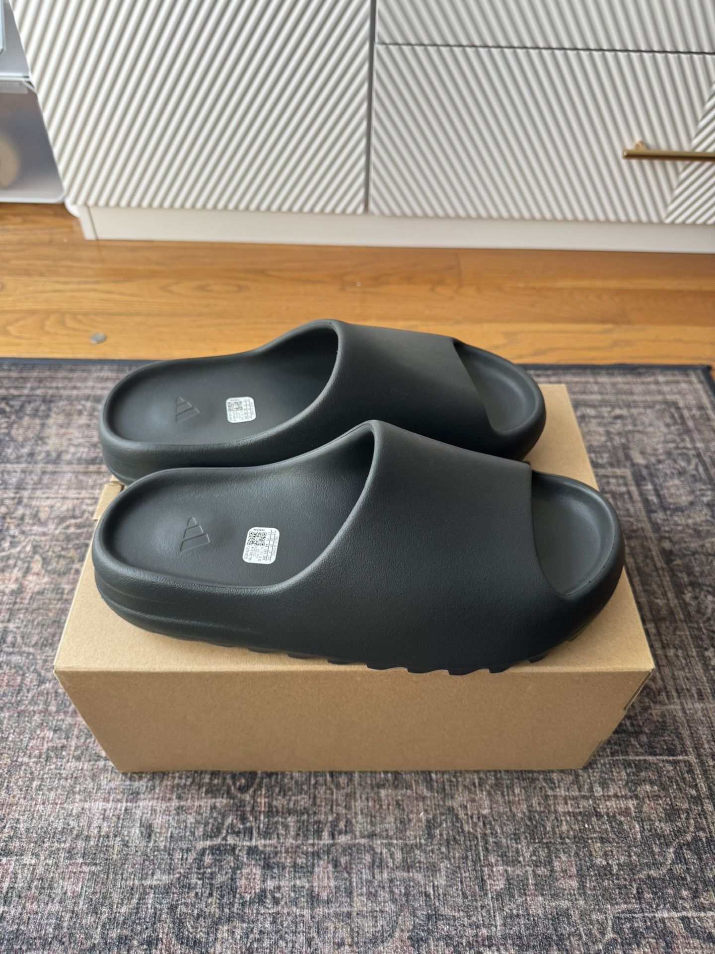 Yeezy Slide Dark Onyx 11M