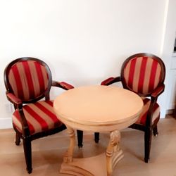 ✨ Breakfast Nook Set – Table + 2 Chairs by– $75 OBO ✨