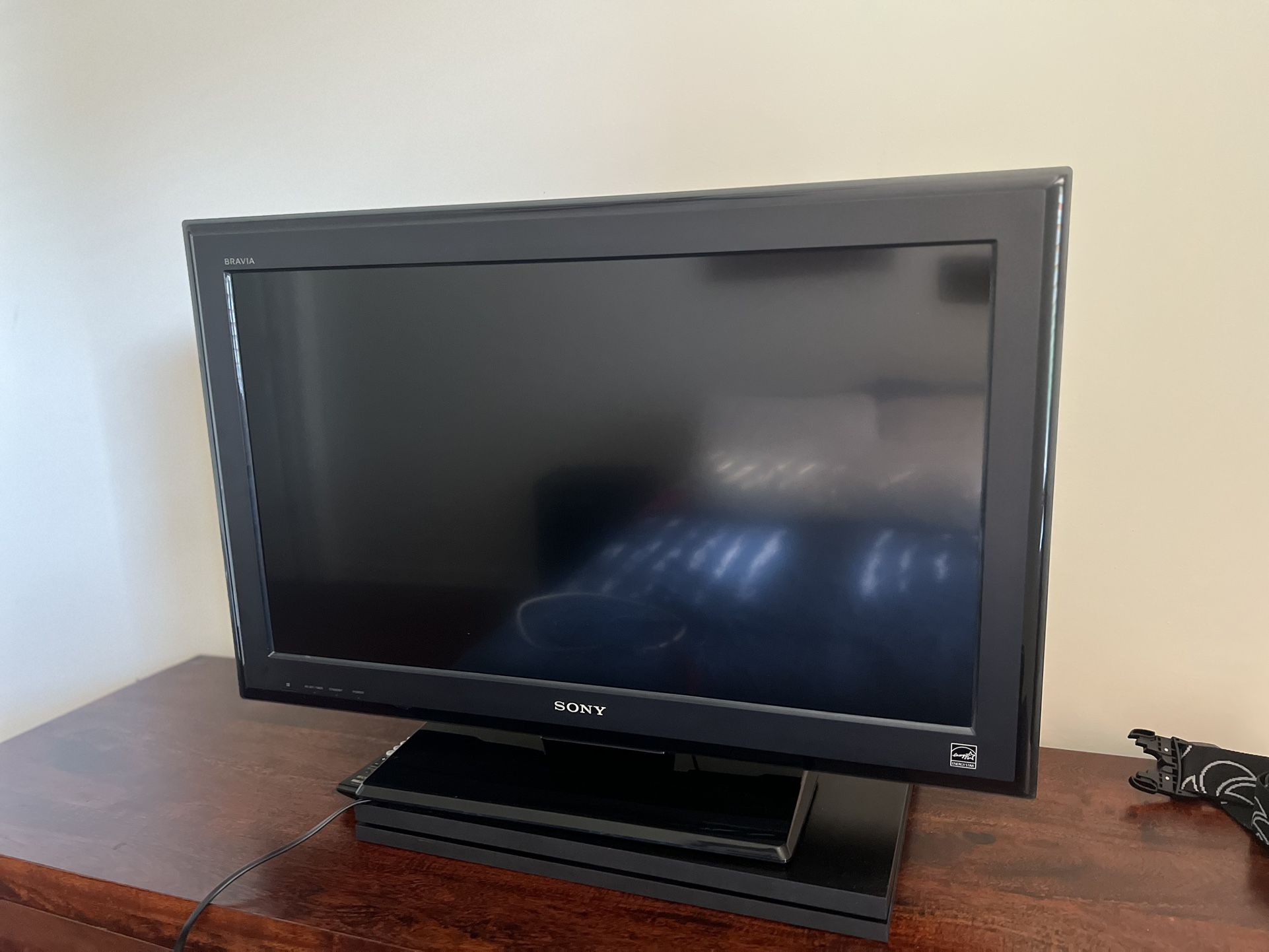 32” Sony Bravia LCD TV
