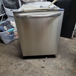 Frigidaire Dishwasher 